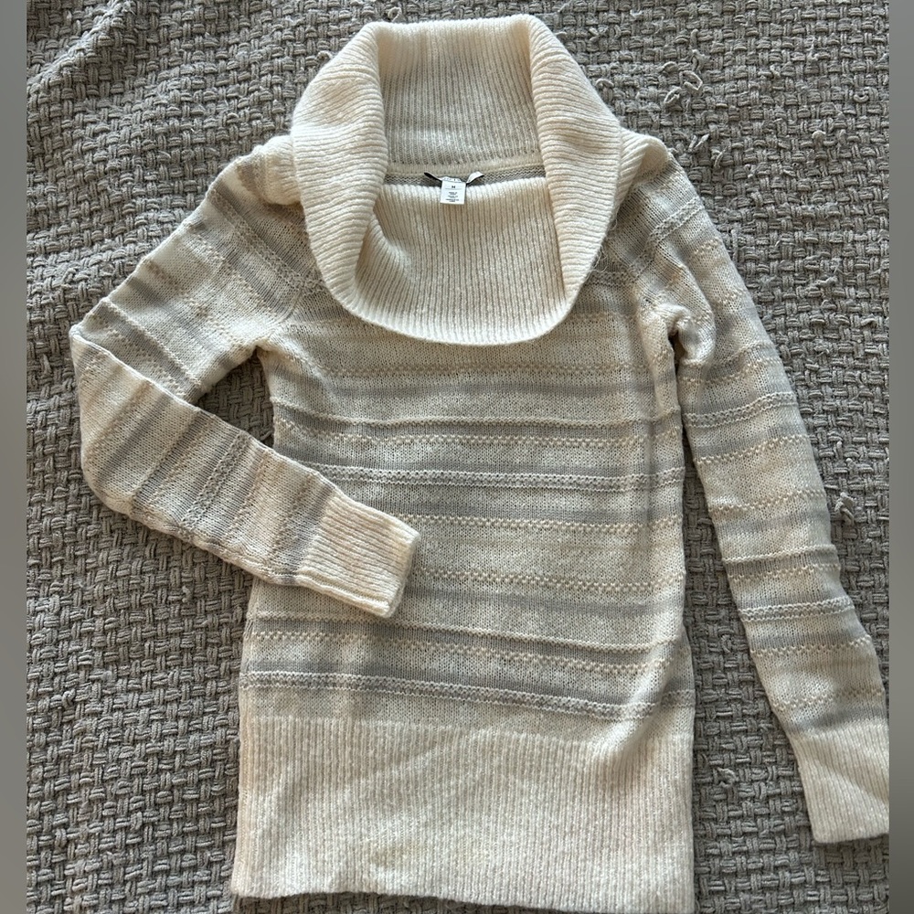 WHBM Women’s Turtle Neck Sweater